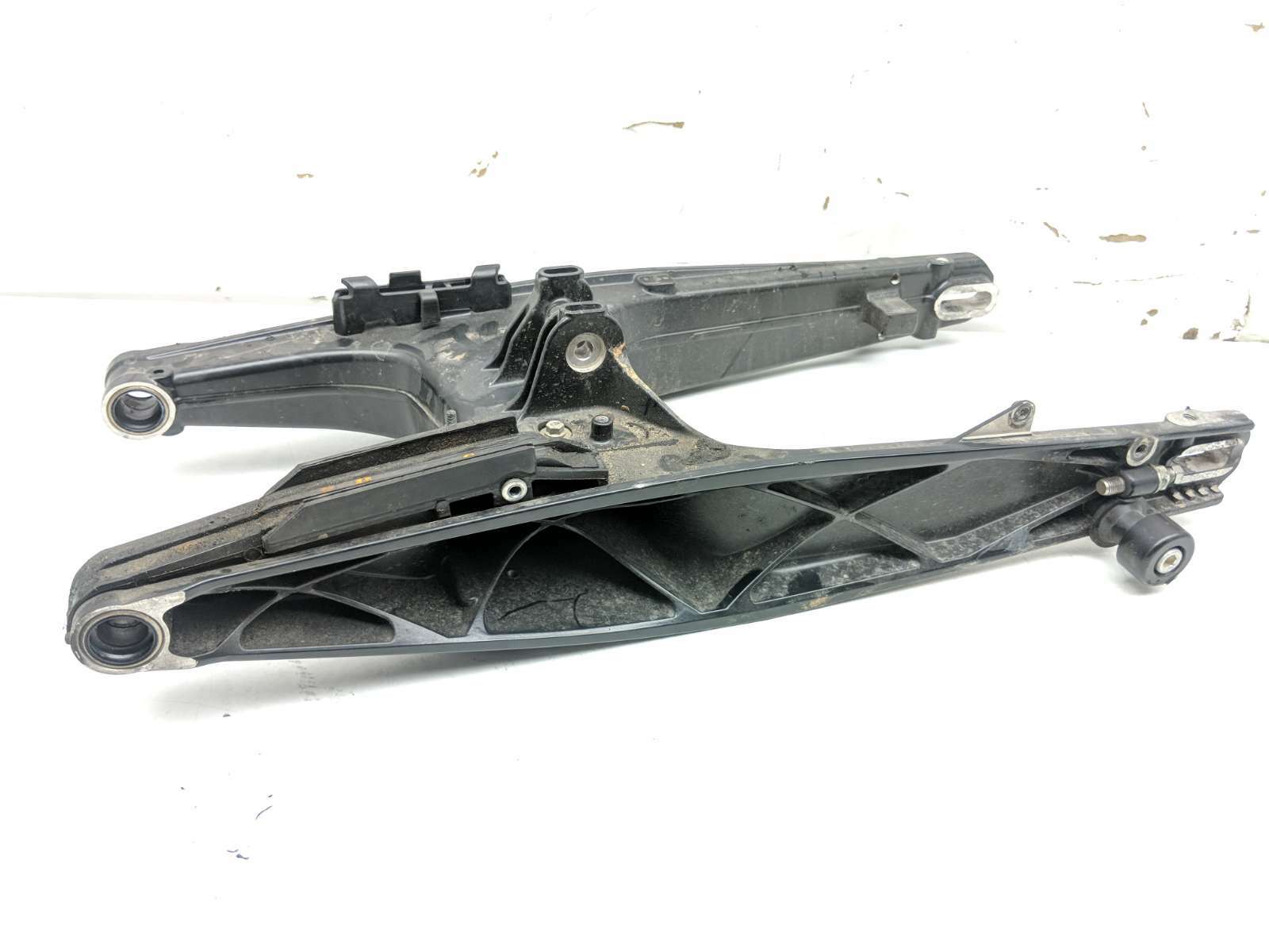 20 Husqvarna 401 Vitpilen Rear Wheel Swing Arm Frame