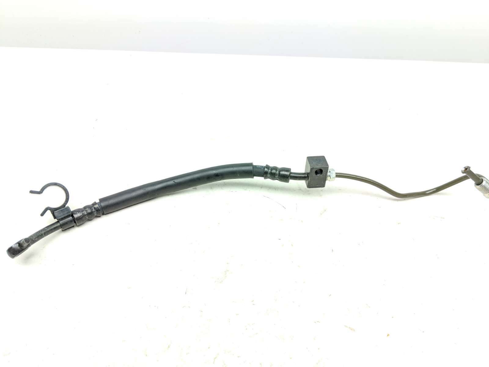 22 Yamaha XSR900 Brake Line (C)