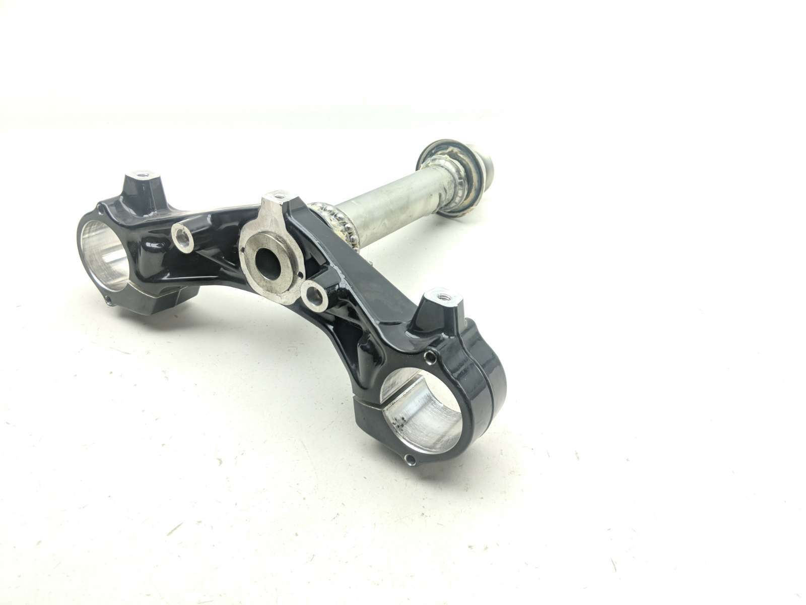 22 BMW R18 BBottom Lower Triple Steering Tree Clamp 31429898302