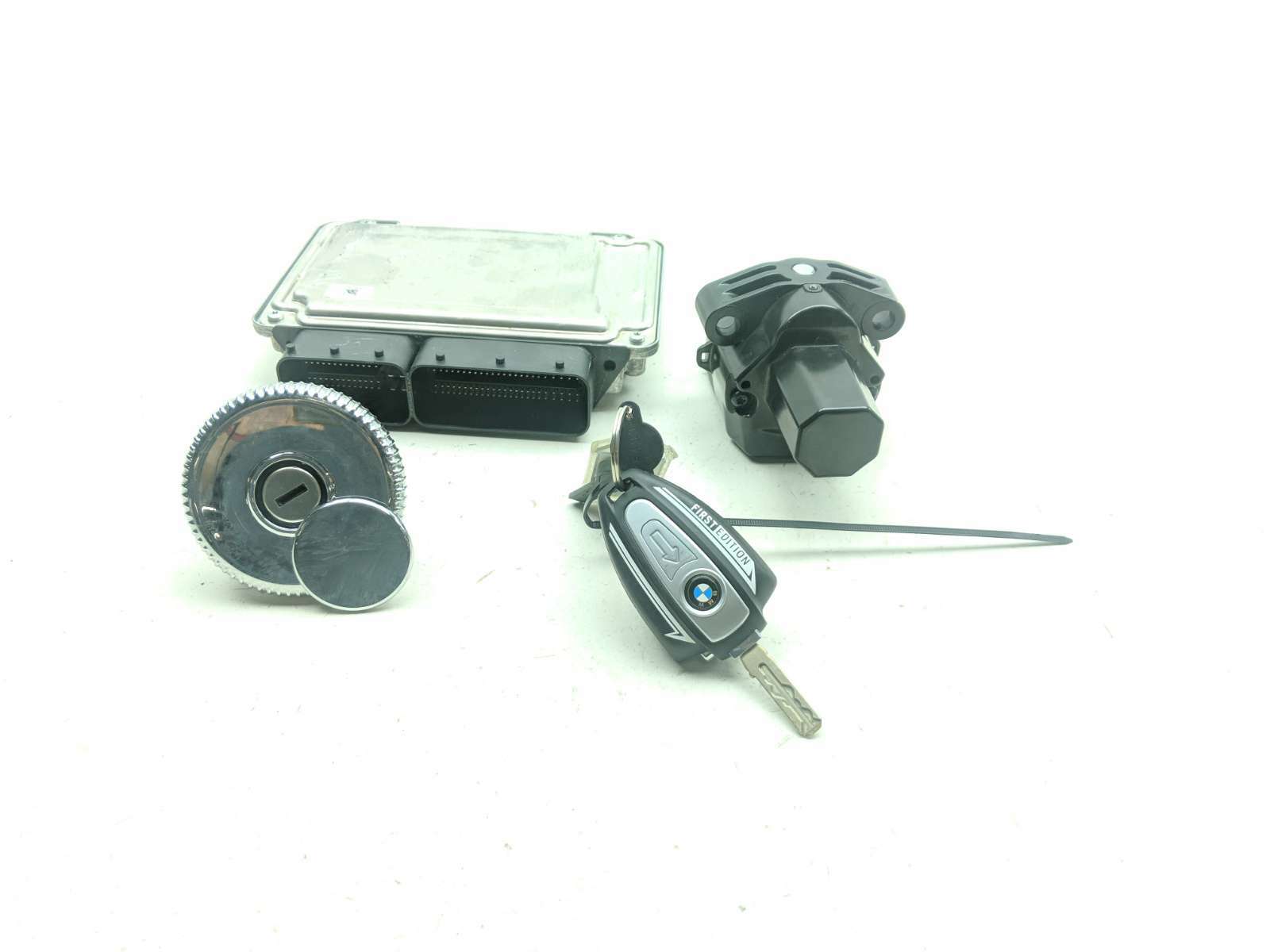 22 BMW R18 BLock Set Keyless System ECU Key And Gas Cap 13619457511 105386-10