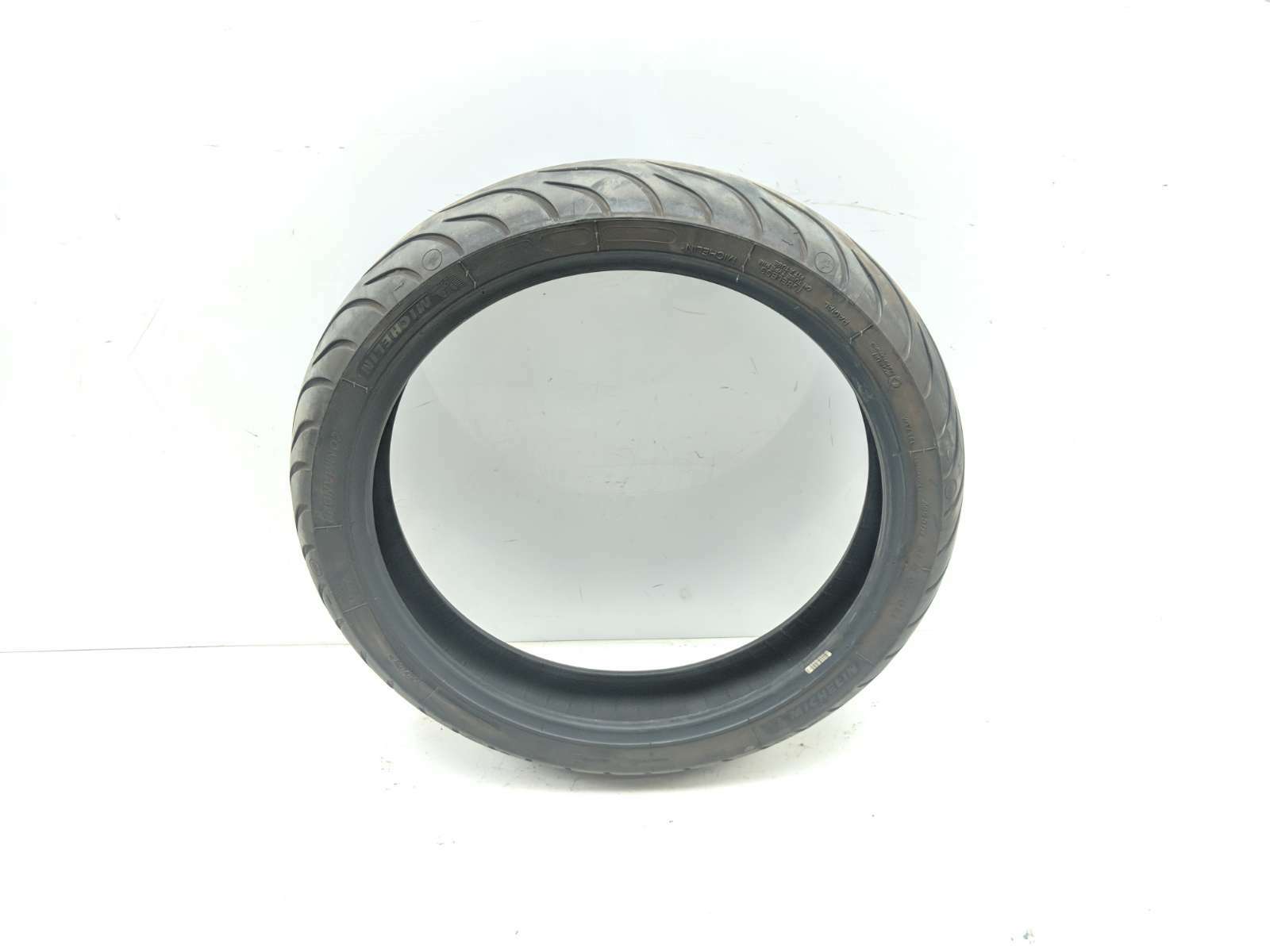 22 BMW R18 BFront Tire MICHELIN COMMANDER 120/70-19