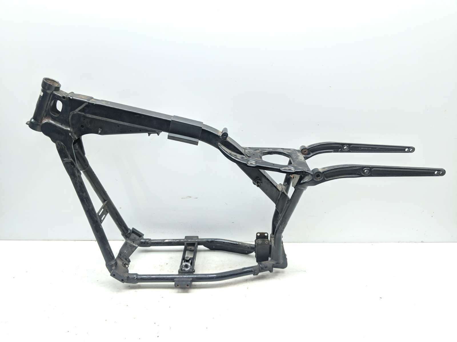 07 Harley FXDBI Dyna Street Bob Main Frame STRAIGHT SLVG