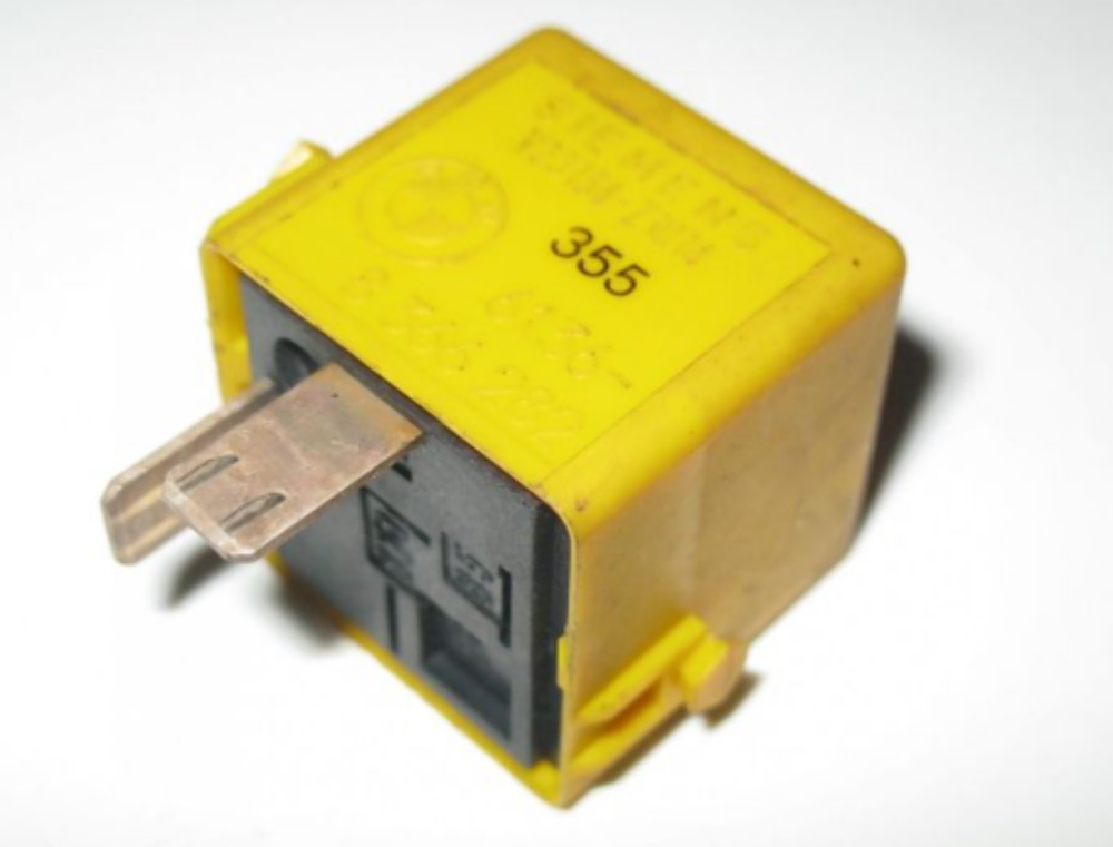 BMW 3 5 7 X5 Z1 Z3 SERIES E32 E36 E38 E46 E38 E53 Connection plug 61368366282