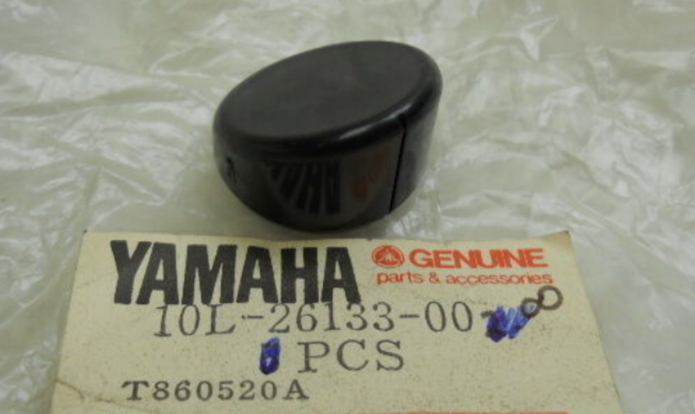 NOS Genuine Yamaha Handle Bar Cap Virago 920 XV920 1982 10L-26133-00-00