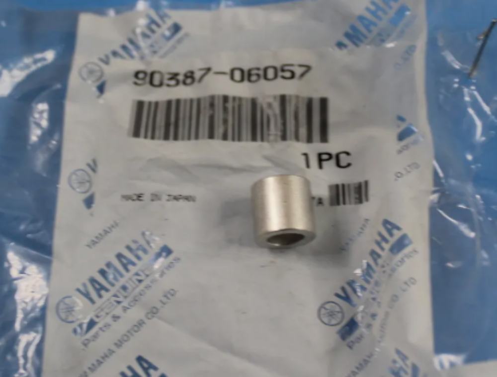 NOS OEM YAMAHA COLLAR FZ8-NA MT07 2014 MT07A #90387-06057