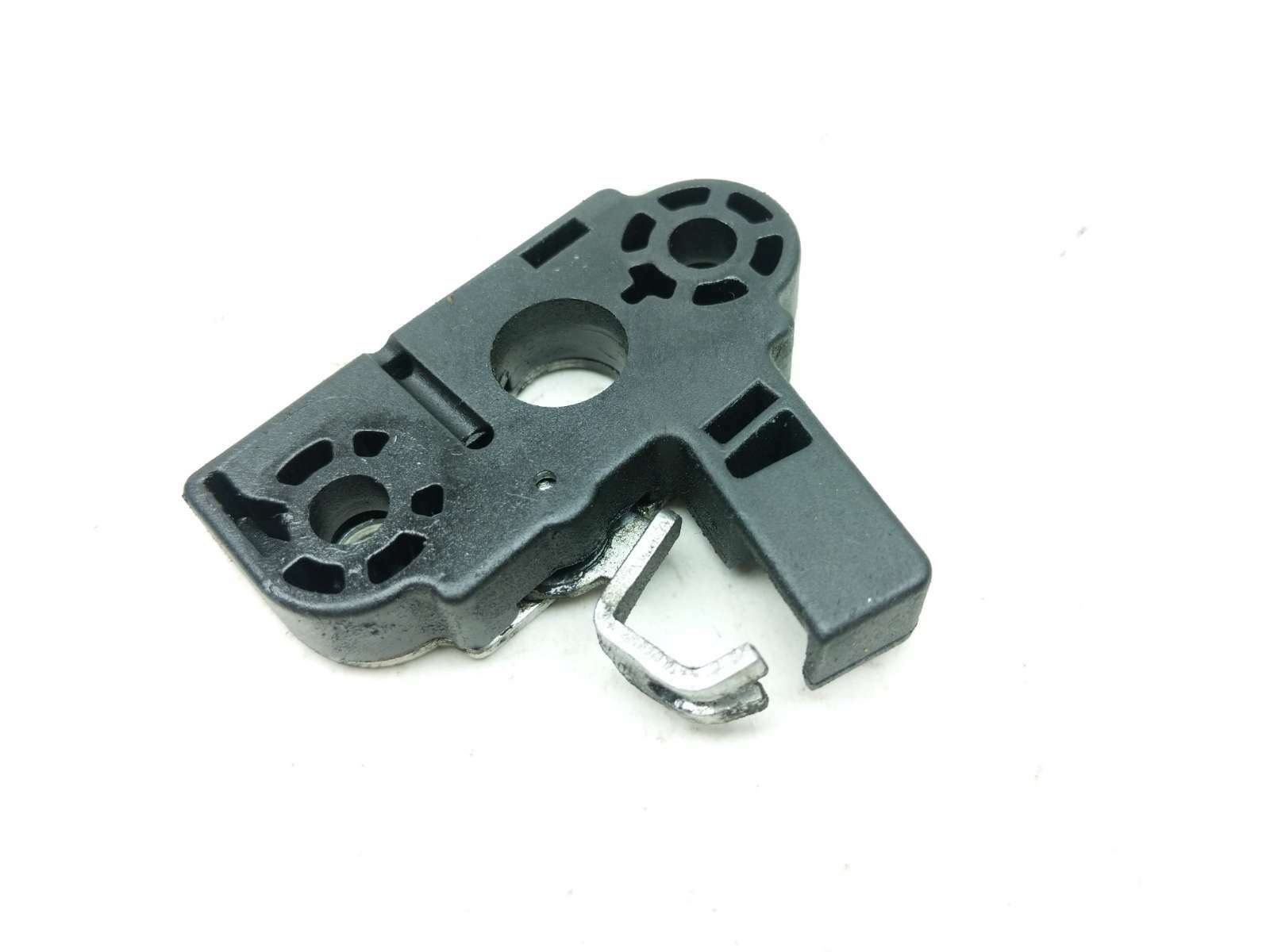 12 Can Am Spyder RT Seat Latch