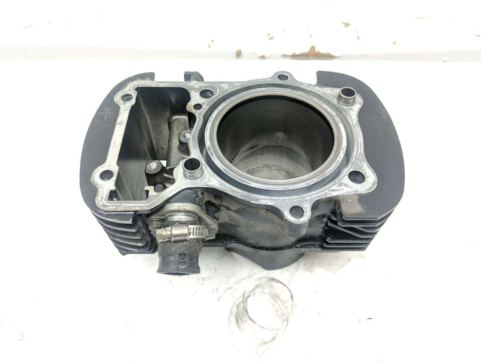 04 Suzuki VL 800 Intruder Engine Motor Cylinder Head Jug A