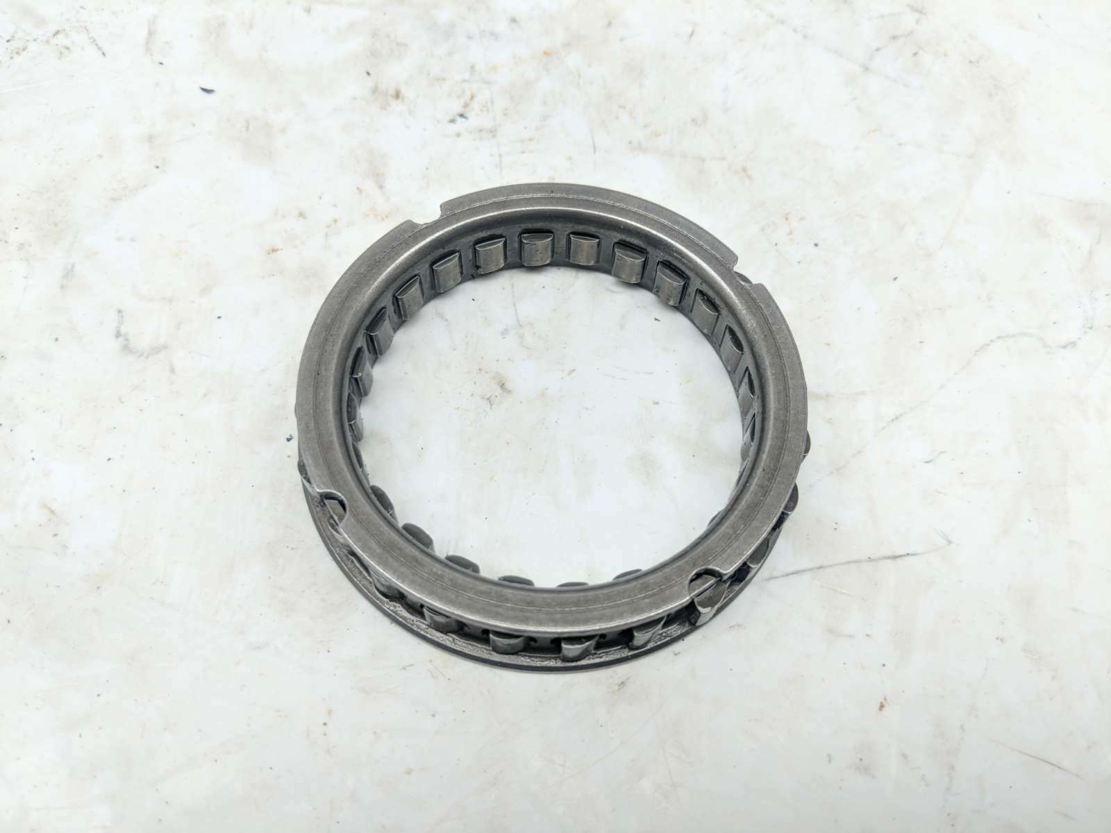 04 Suzuki VL 800 Intruder Engine Motor Bearing (B)