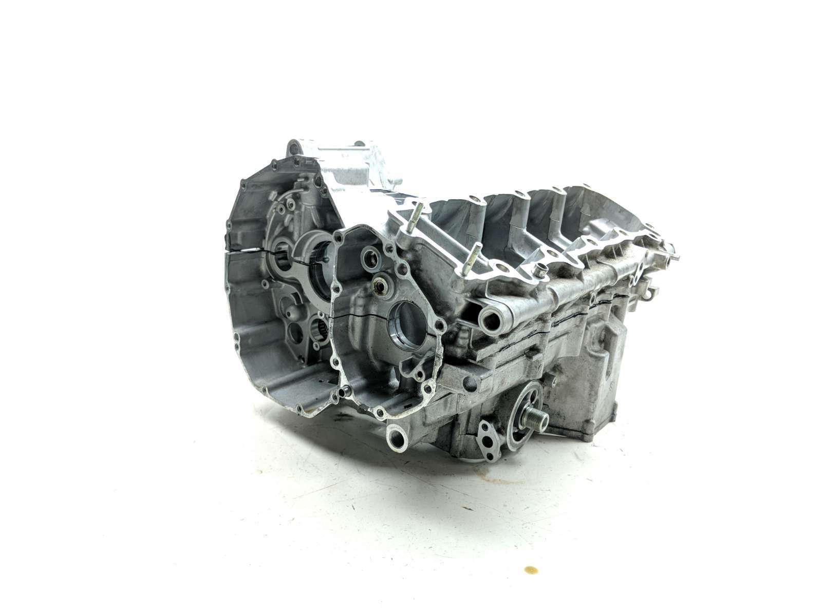 08 18 Suzuki Hayabusa GSX1300R Engine Motor Case Block