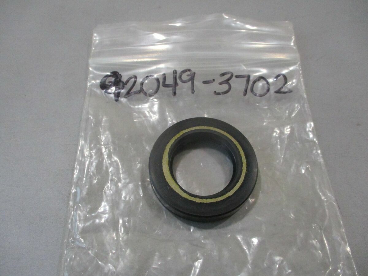 NOS Kawasaki OEM Oil Seal 1987-1991 JS300 92049-3702
