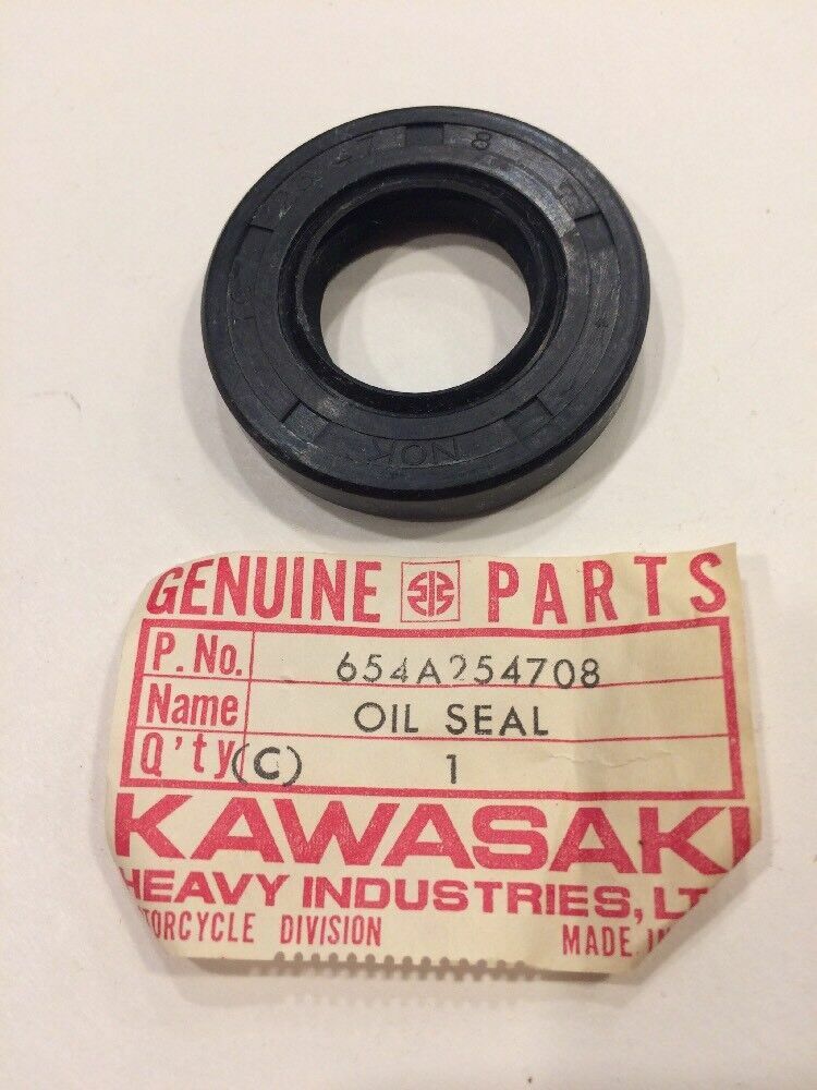 2 NOS Kawasaki Oil Seal 69-75 H1 W1 68-69 W1SS 68-69 W2SS 71-72 F8 F9 654A254708