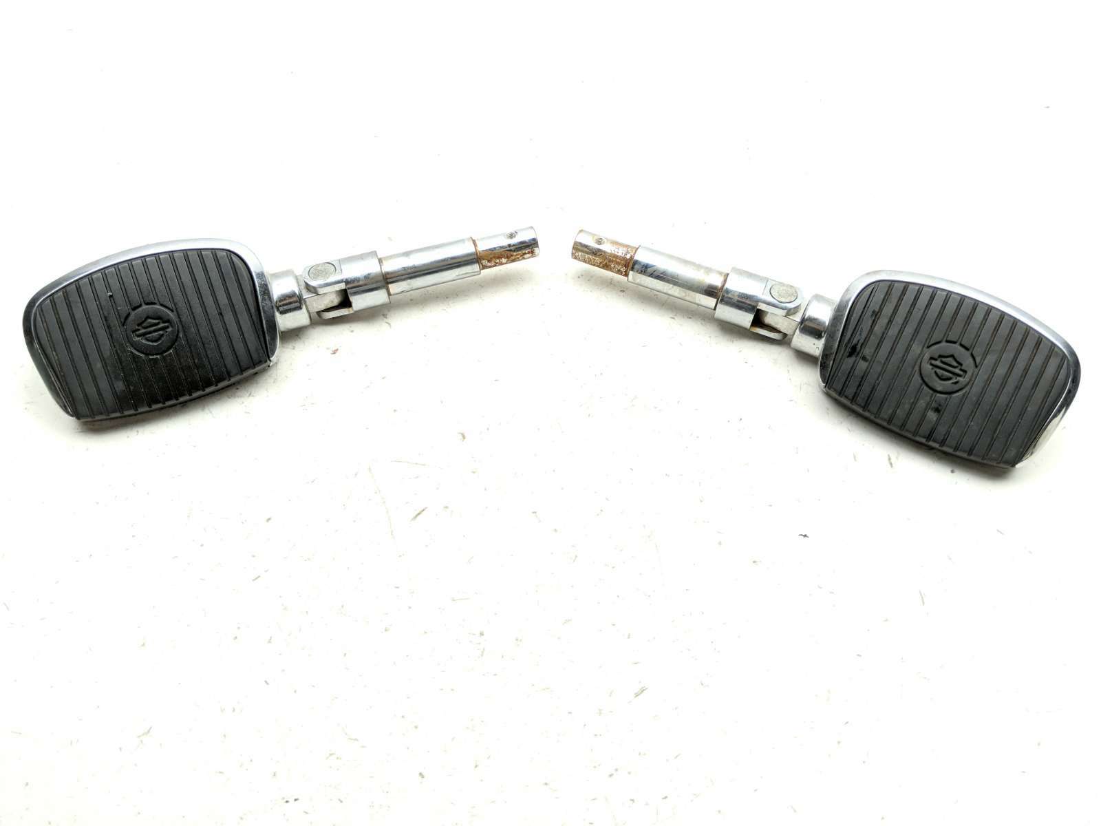 06 Harley Davidson VROD VRSCA Left & Right Front Driver Foot Peg Set SCUFFED