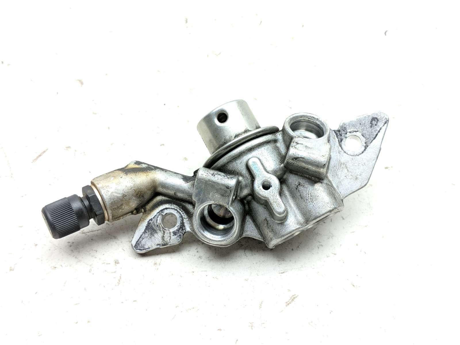 06 Harley Davidson VROD VRSCA Petcock Gas Fuel Shut Off 27662-01A