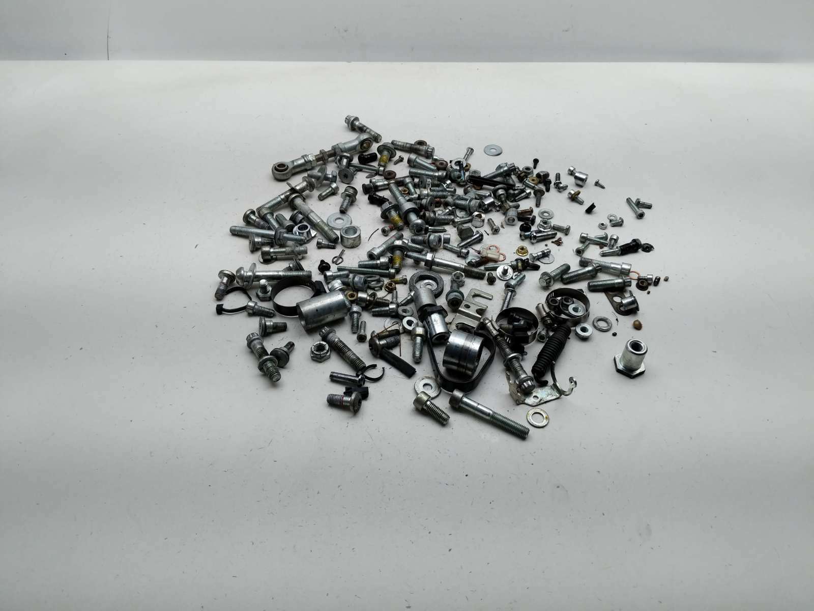 06 Harley Davidson VROD VRSCA Miscellaneous Parts Hardware Bolt Kit