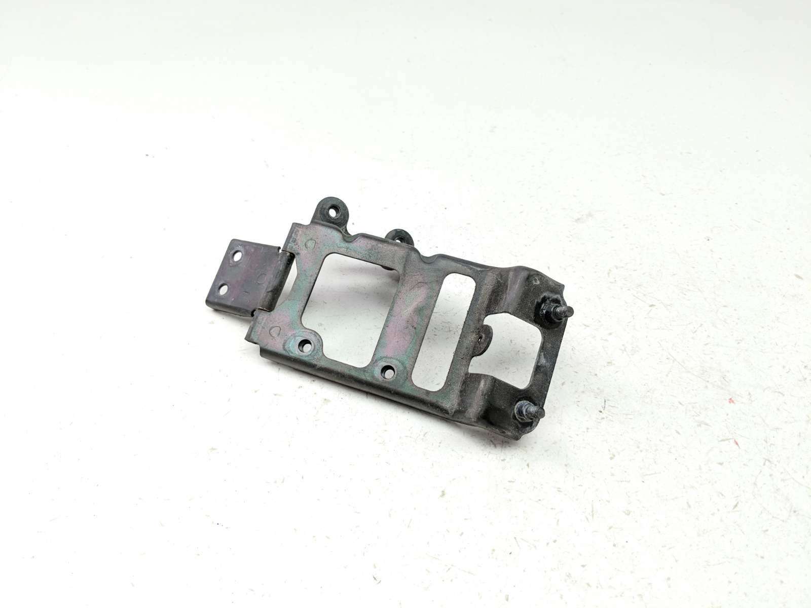 90 Honda GL1500 Goldwing Frame Electrical Mount Bracket 32011-MN5-0000