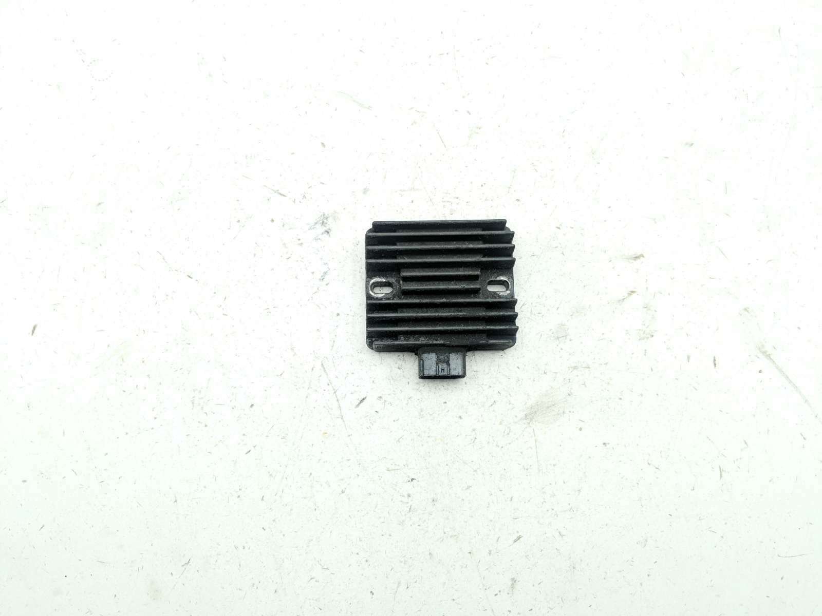 09 Kawasaki Vulcan 900 VN900 Classic Voltage Regulator Rectifier