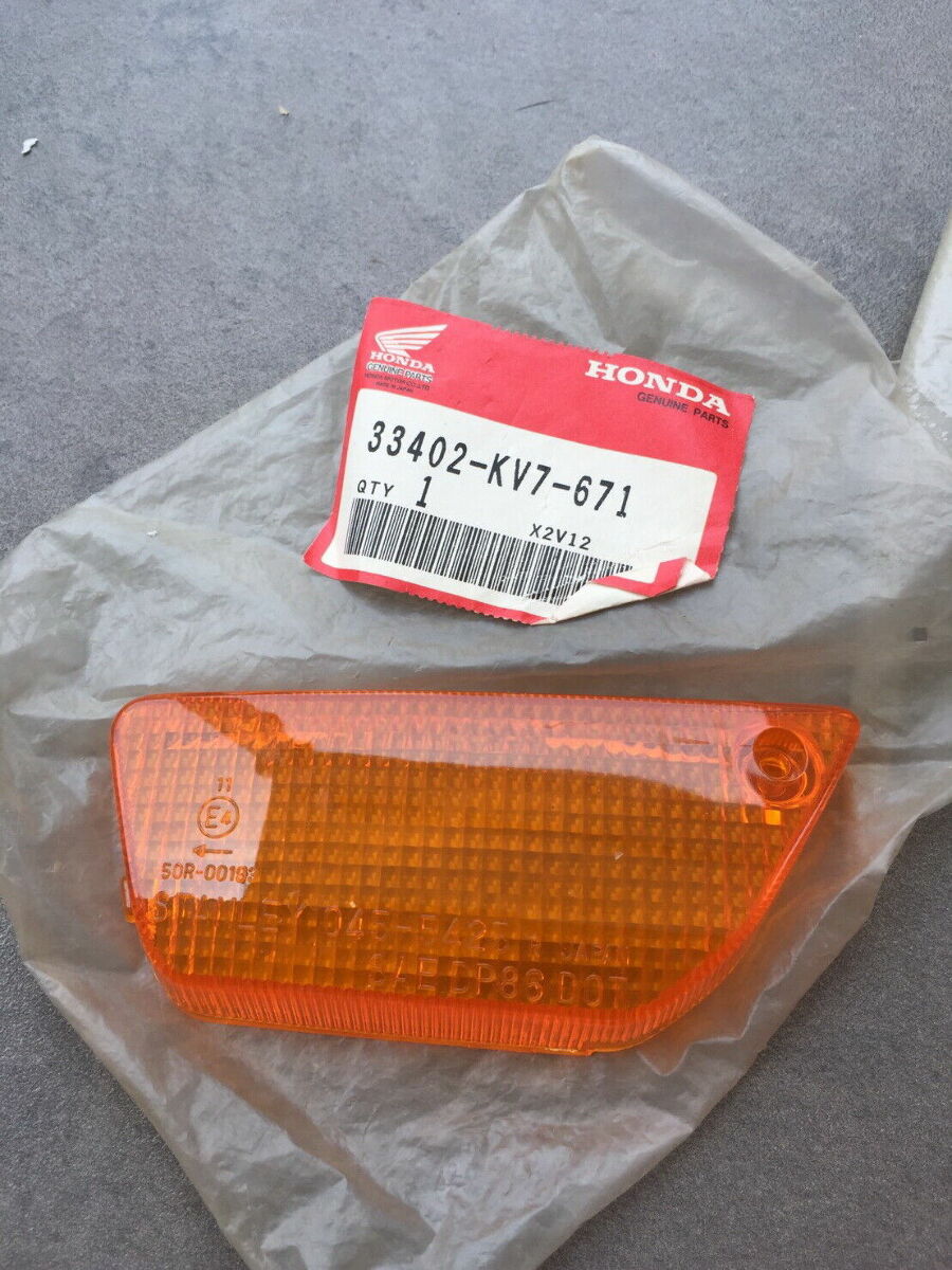 HONDA GENUINE PARTS #33402-KV7-671, #33452-KV7-671 FRONT TURN SIGNAL LENS CH150