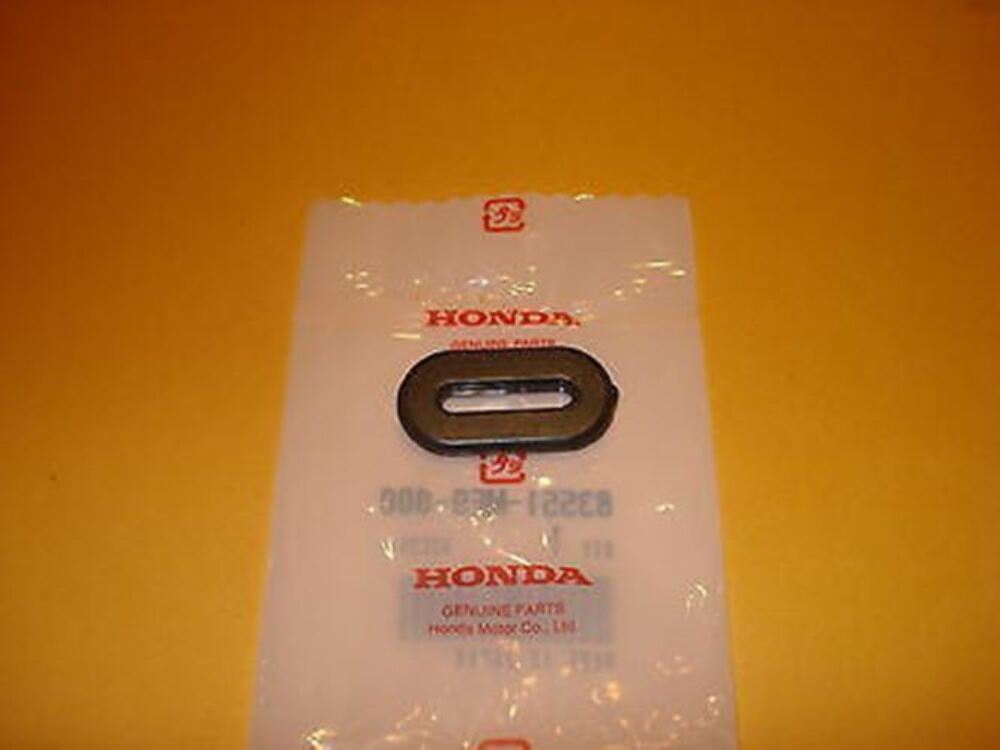 Honda NOS NEW 83551-ME9-000 Side Cover Grommet CB GL NSA VT