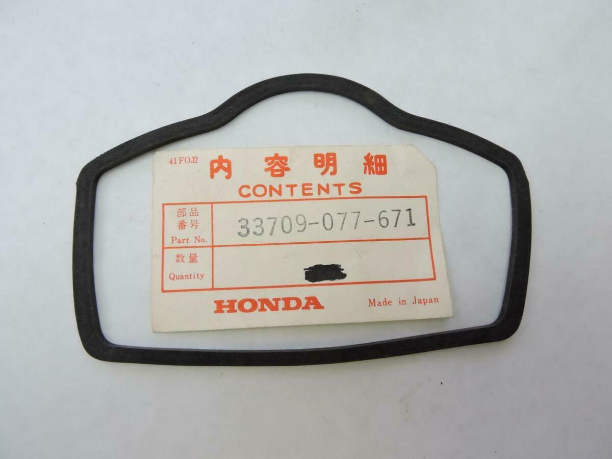 HONDA BRAKE LIGHT RUBBER NOS 33709-077-671 #4060 QTY2