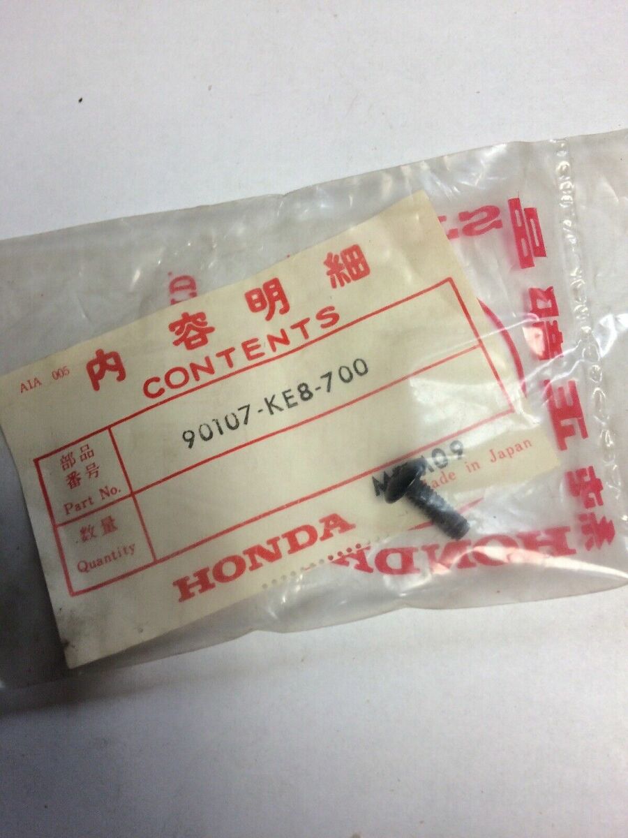 NOS HONDA 90107-KE8-700 COWL SETTING SCREW VTR250 ATC250 VF500