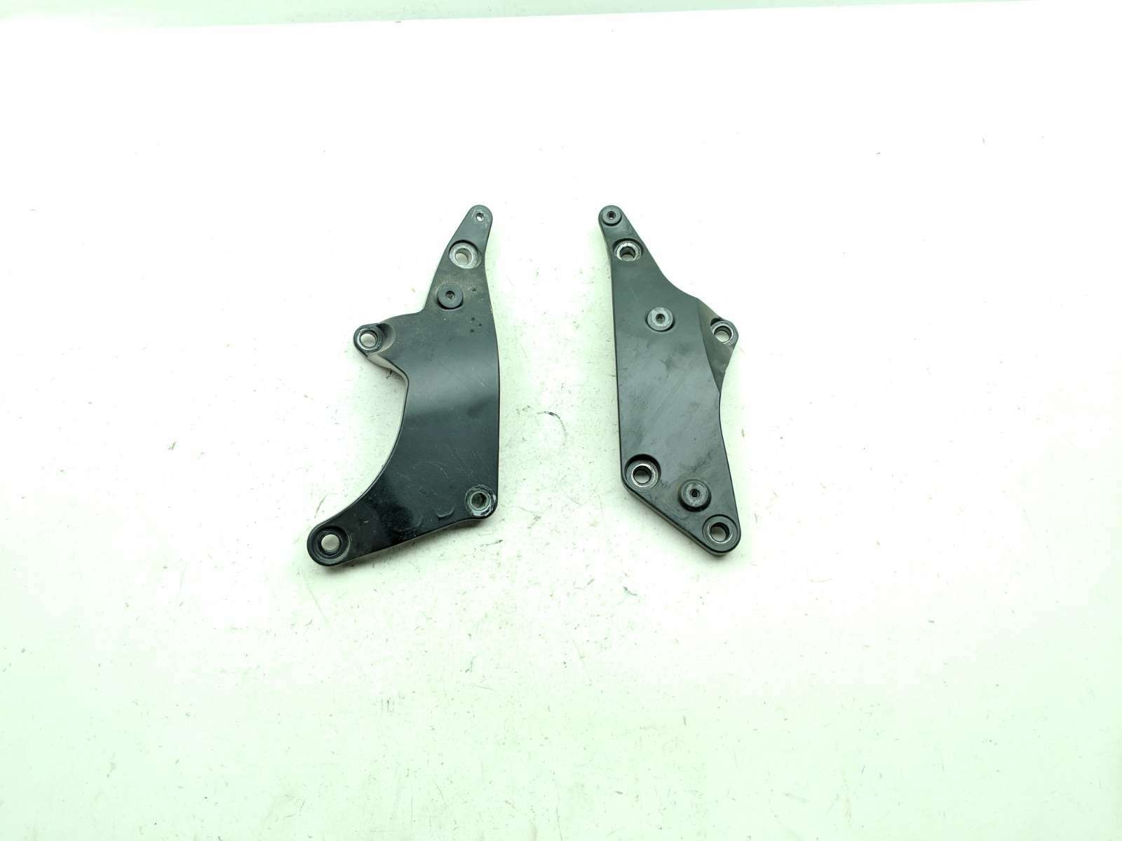 06 07 Kawasaki Ninja ZX10 ZX10R Left & Right Engine Frame Mount Brackets