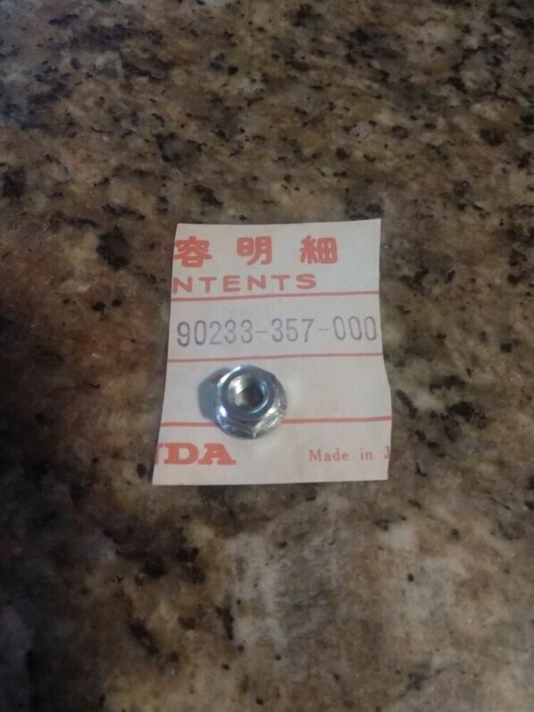 Honda, # 90233-357-000 NUT, FLANGE (6MM) MT250 CR250 FL250 Cylinder Head H1297