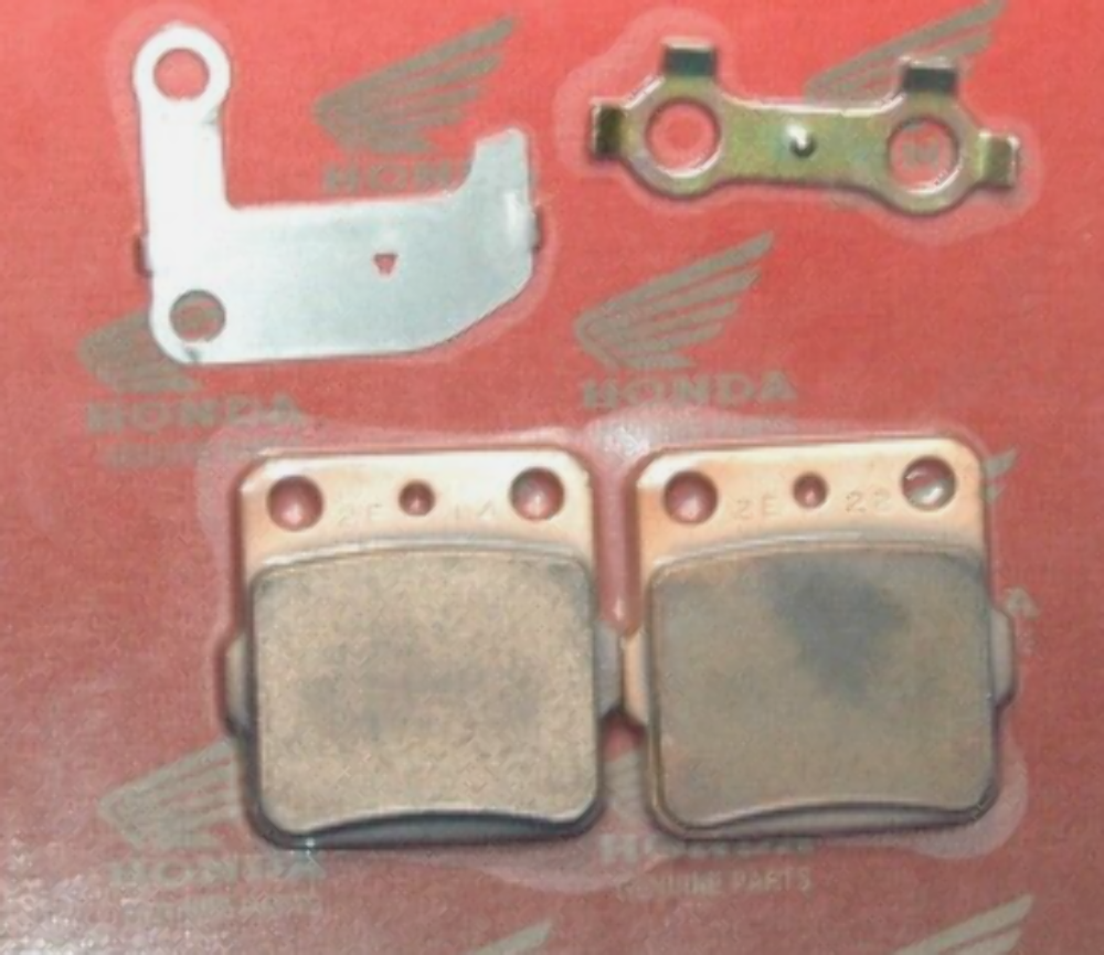 GENUINE OEM Honda NOS TRX250X TRX500 #45110-HB5-007 - PAD SET, FR.