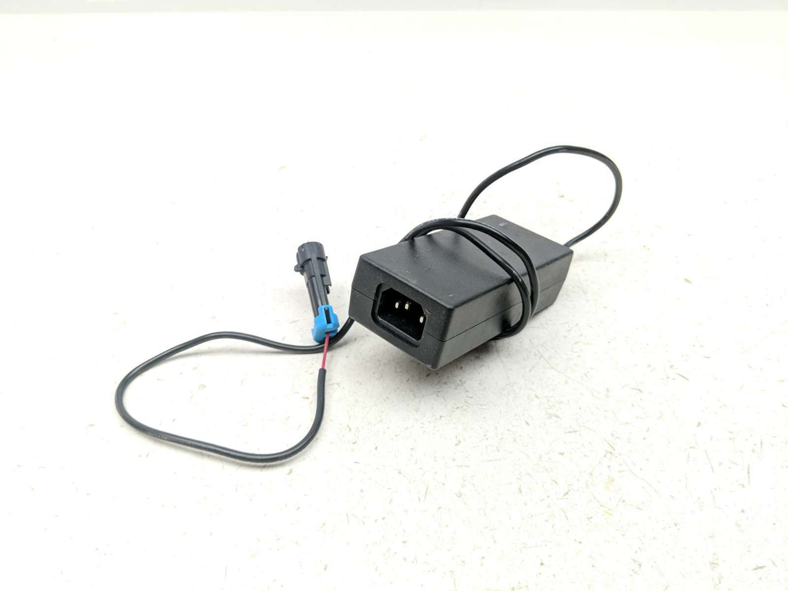 15 Polaris Ranger EV AC/DC Adapter GL-M1205000-WL