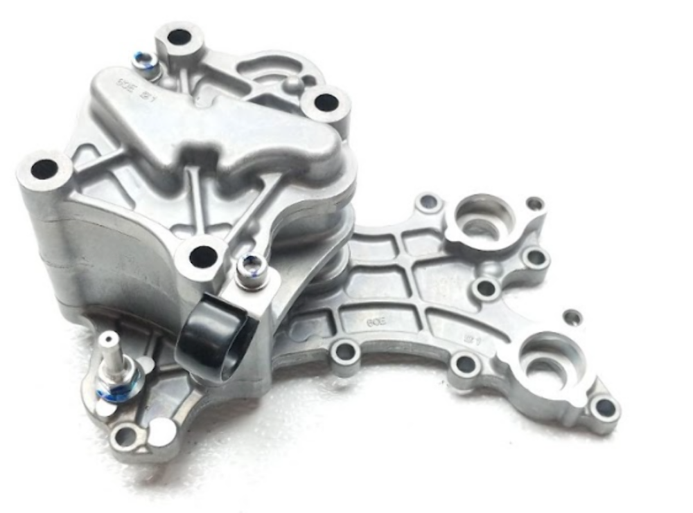 60E-13300-01-00 Yamaha Oil pump assy New Genuine OEM 03-08