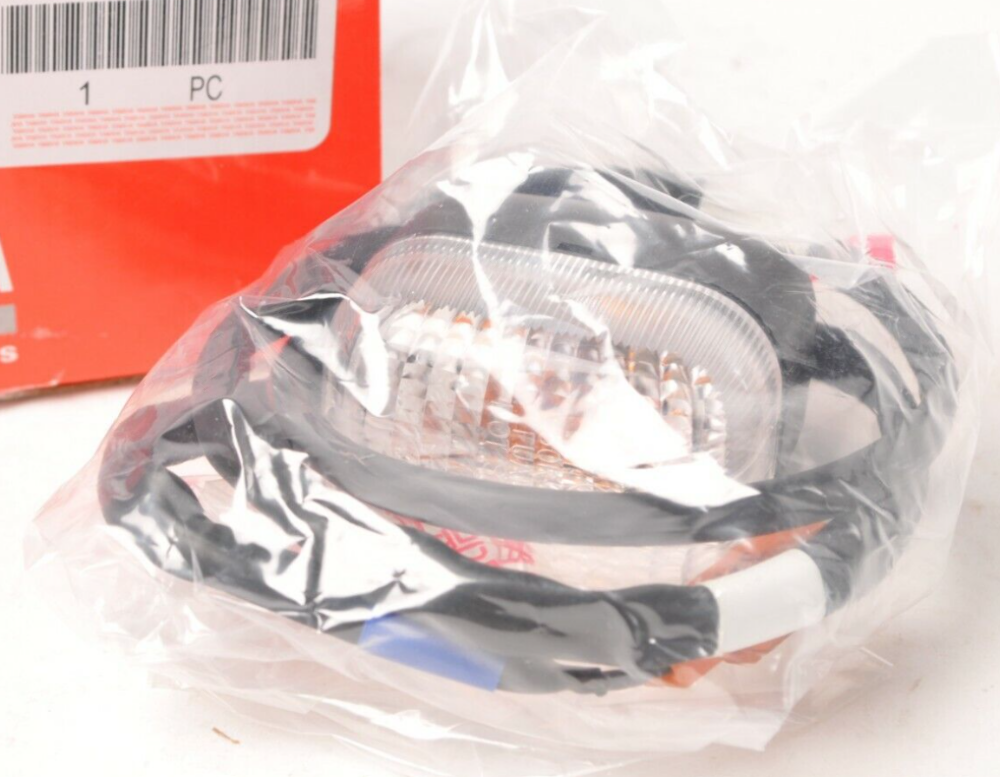 Genuine Yamaha 1VC-H3310-01 Flasher Turn Signal 1VC-H3310-01-00 Front 50F