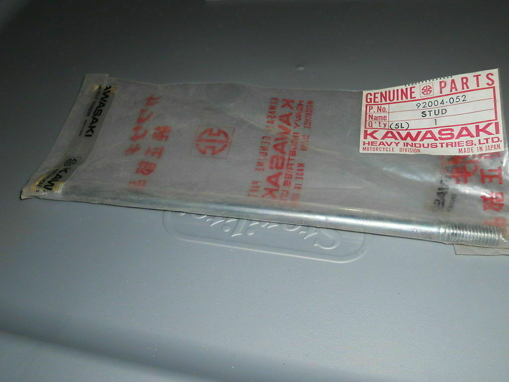 NOS Genuine 74-78 Kawasaki KZ 400 Crankcase Stud Bolt 8x201 OEM 92004-052 QTY 3