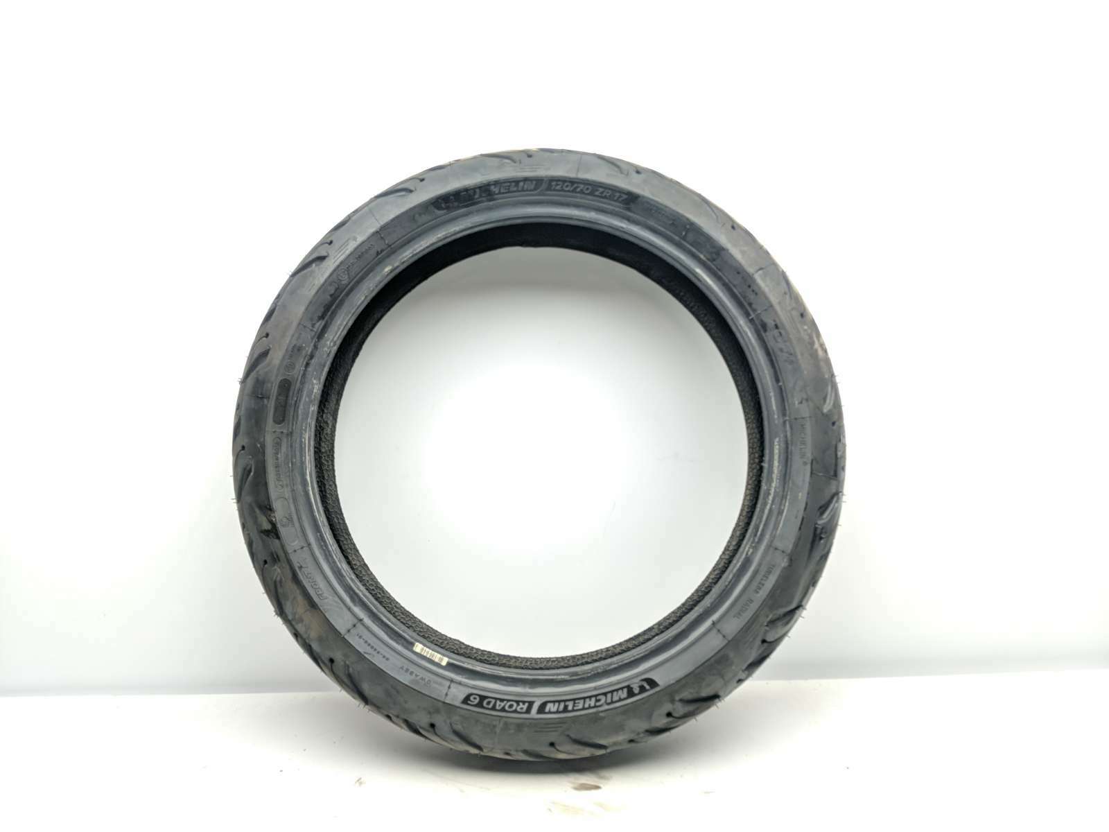 04 BMW R1150RT R1150 RT Front Tire Michelin Road 6 120/70-17 58W