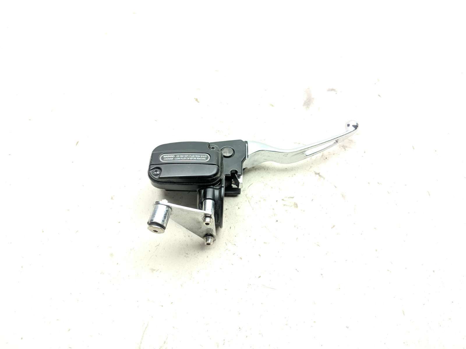 11 Harley Electra Glide Ultra Classic Right Front Brake Master Cylinder Lever