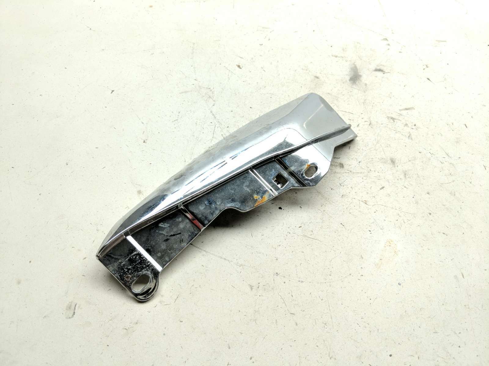 11 Harley Electra Glide Ultra Classic Lower Under Seat Side Frame Cover Cowl