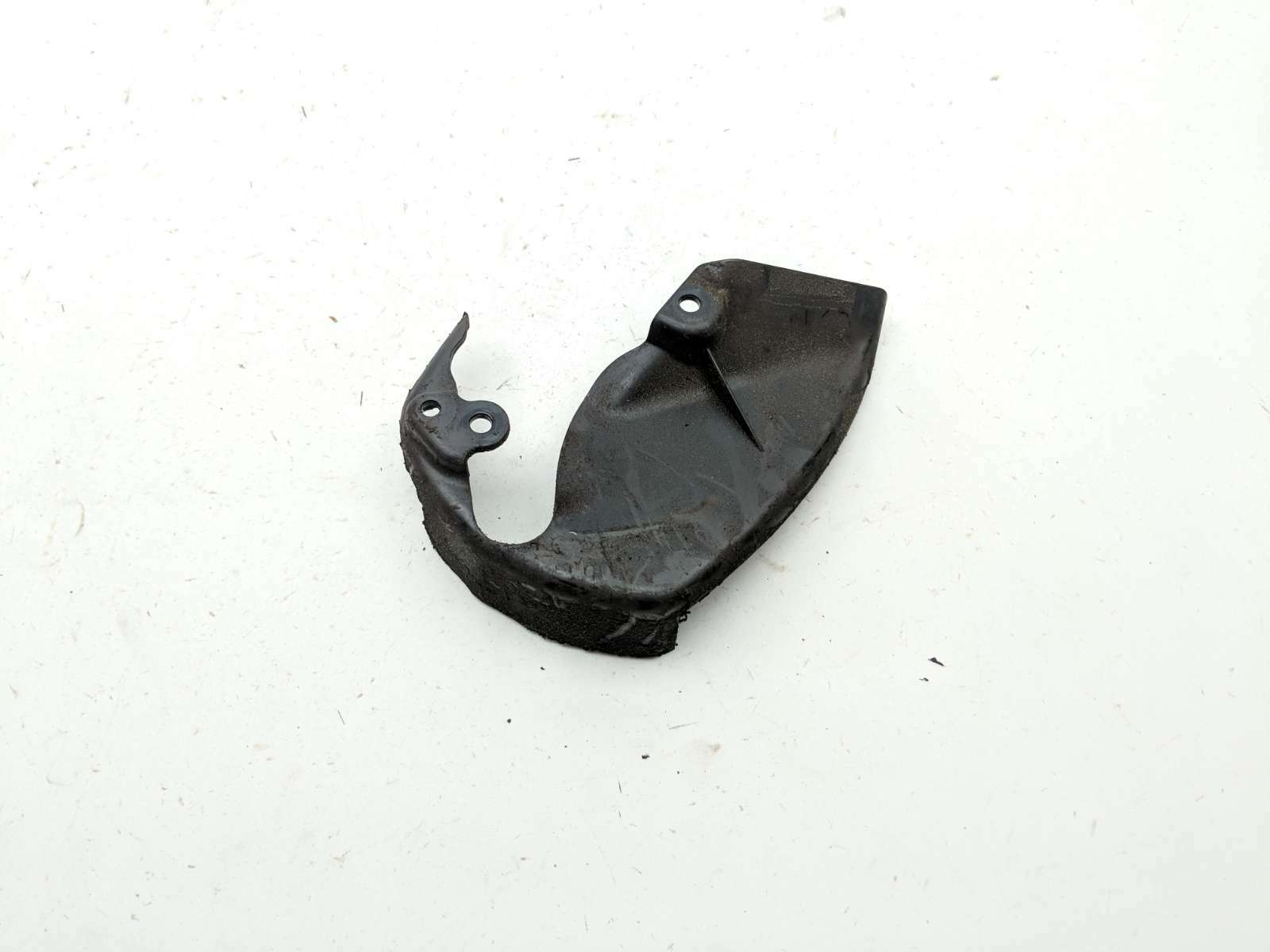 18 Triumph Street Cup Front Sprocket Chain Cover 2021057