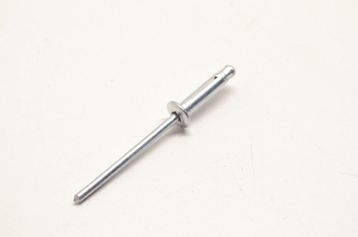 New OEM Polaris 7621337 Rivet NOS QTY2