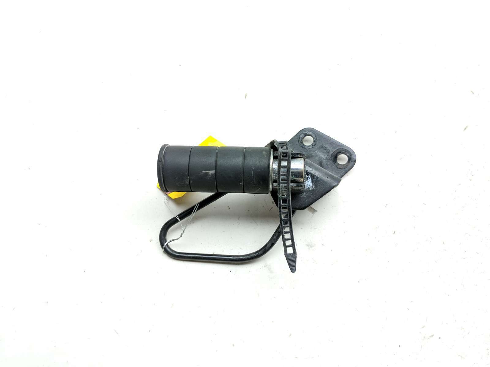 13 Suzuki VZ 1500 Intruder Boulevard M90 Rear Right Passenger Foot Peg