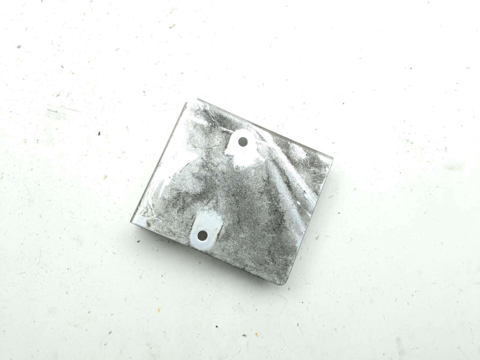 07 Yamaha FJR 1300 Metal Tray Bracket