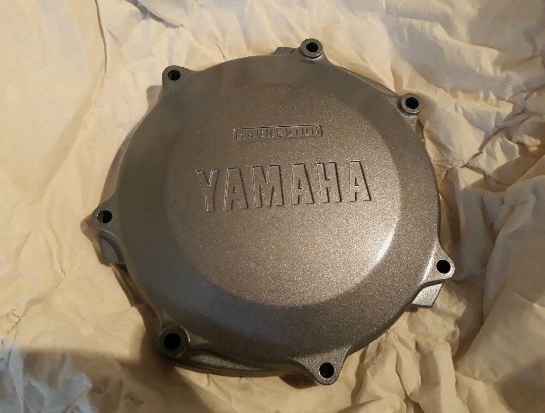 Yamaha YZ400 WR400 1998-99 Clutch Cover Right Side Cap Housing 5BE-15415-00