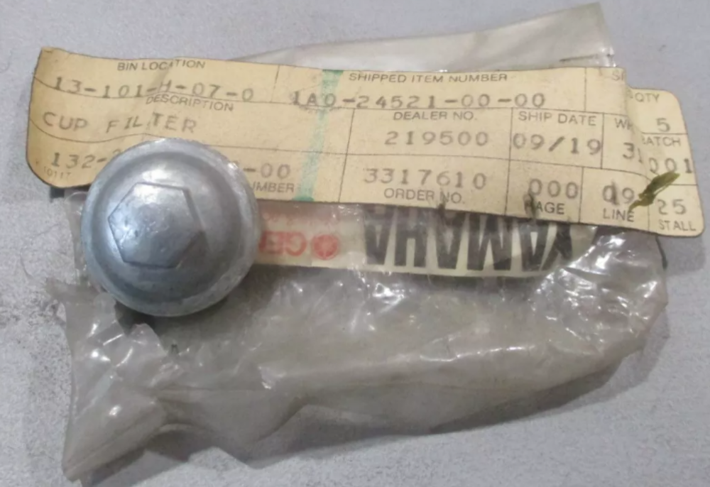 Yamaha NEW OEM Filter Cup 1976-1977 RD400 1979 MX175 1977 DT400 1A0-24521-00