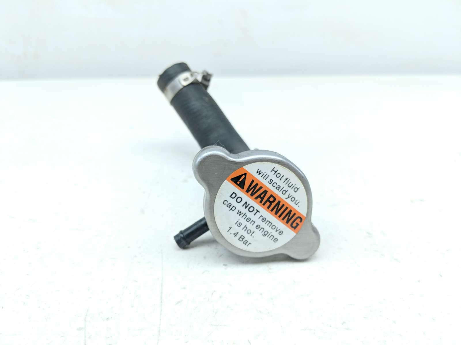 17 Harley FLHTCUTG Tri Glide Ultra Radiator Fill Neck Cap