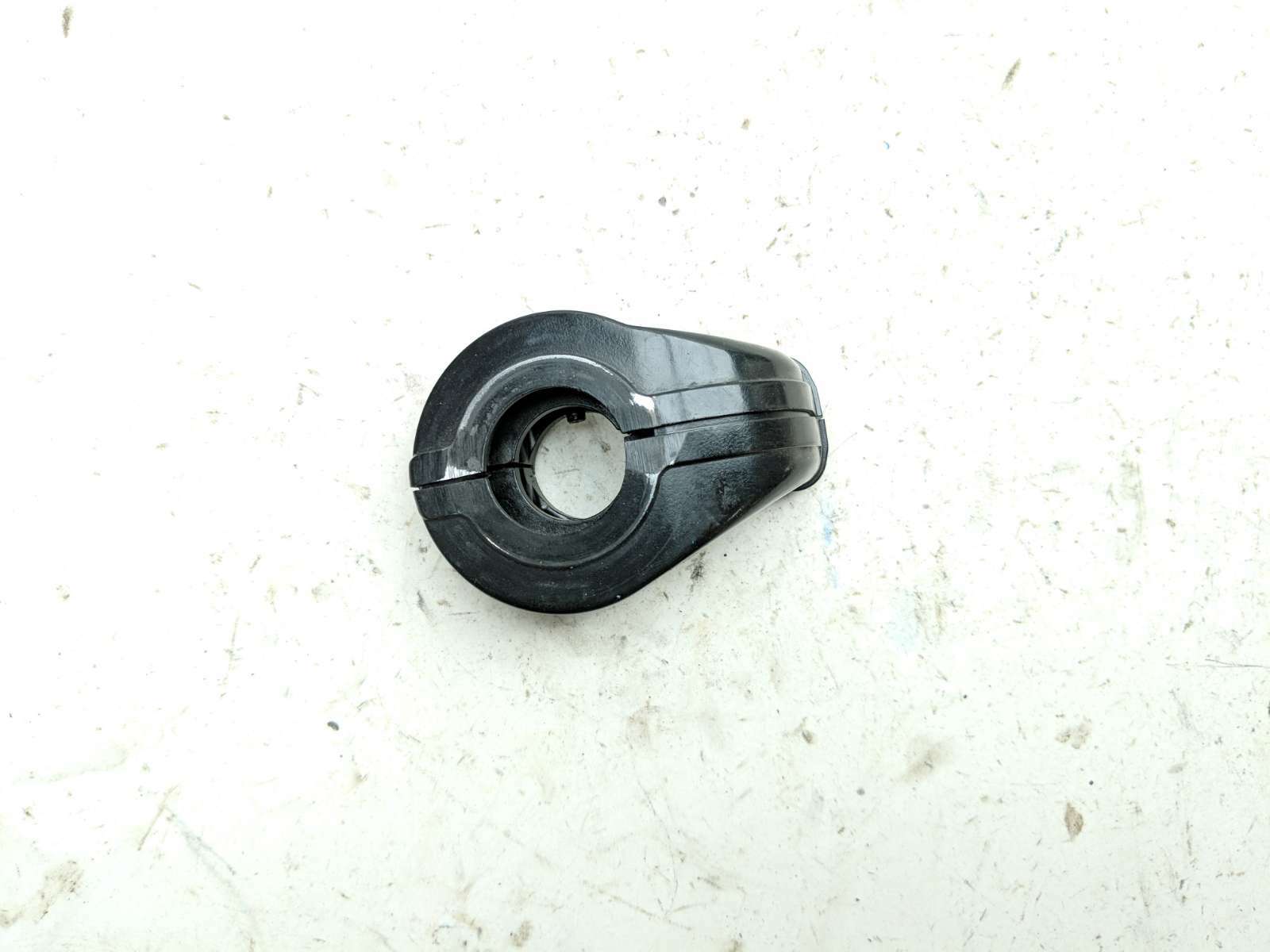 13 Yamaha YZF R1 Throttle Cable Lines Mount Bracket Holder