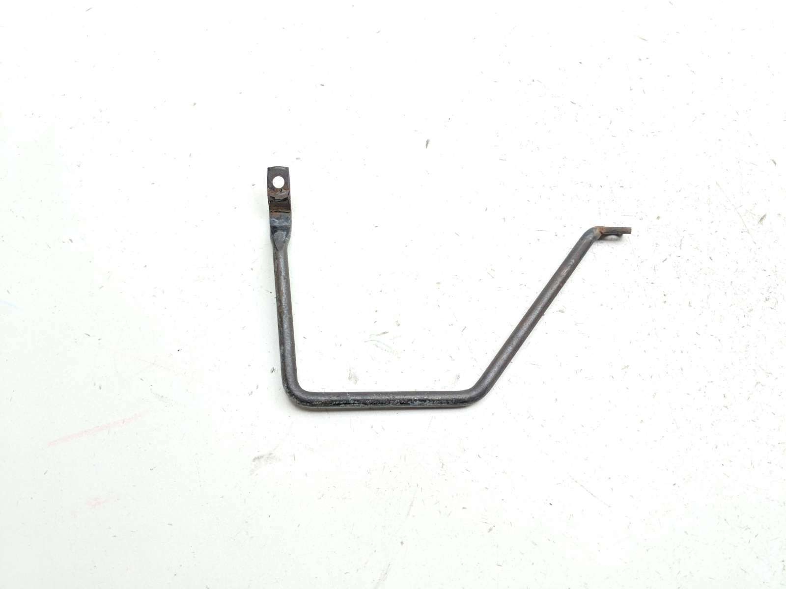 01 Honda Shadow Spirit VT1100C Rear Left Saddle Bag Luggage Case Bar Bracket