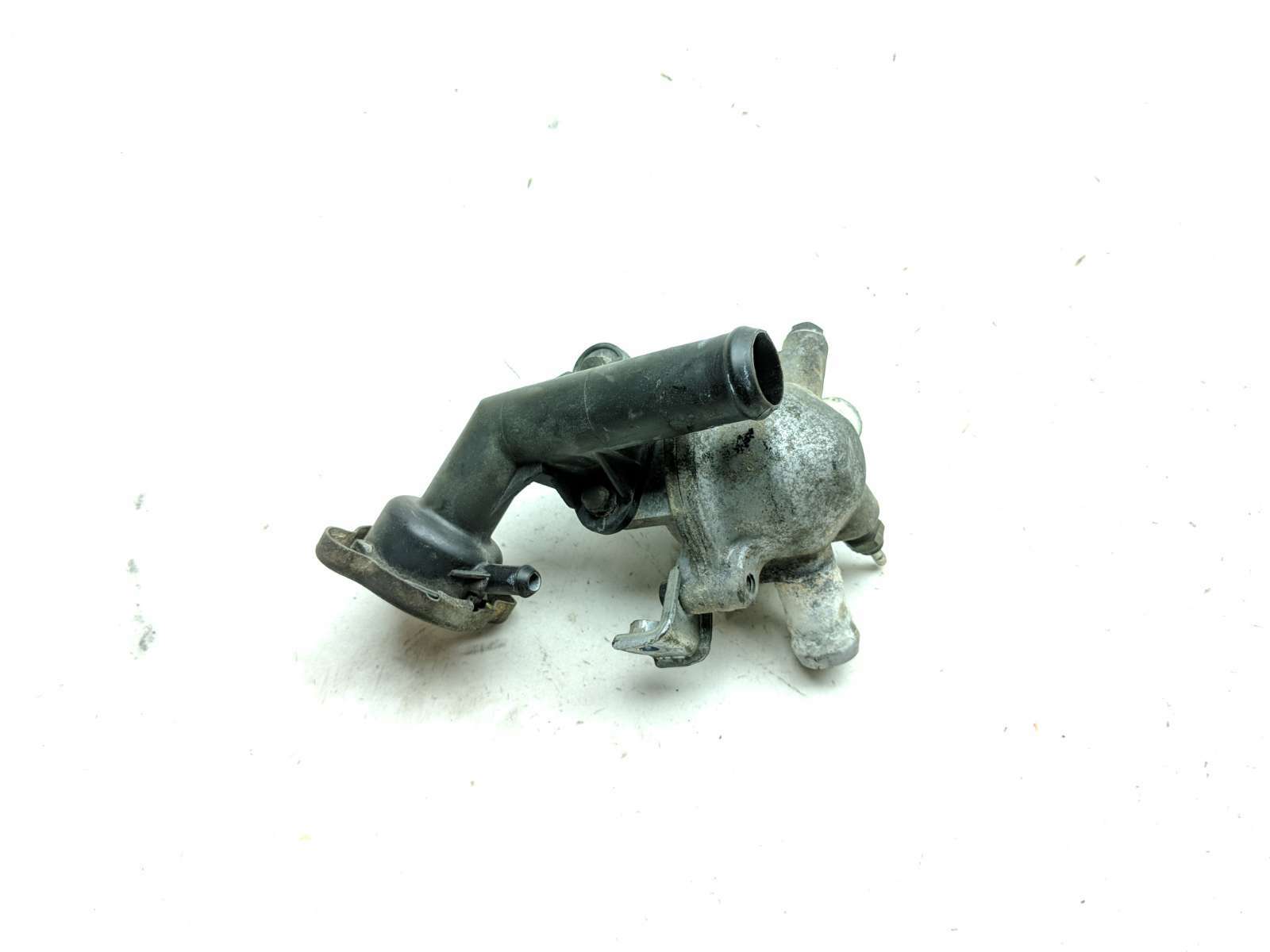 01 Honda Shadow Spirit VT1100C Thermostat Housing Filler Neck