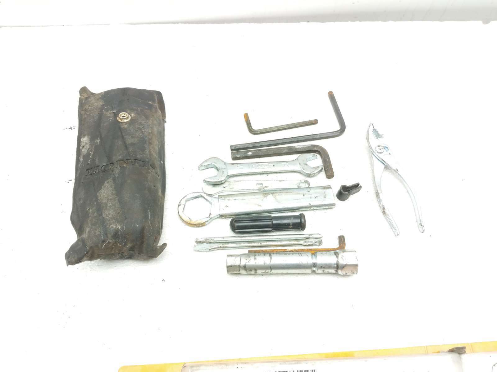84 85 Honda Sabre VF1100S V65 Tools Tool Kit