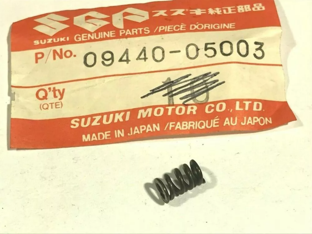 Suzuki GSX1300R, GS750, AN400 Footrest Spring NOS 09440-05003
