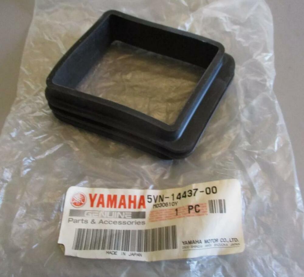 NOS Yamaha OEM Intake Duct 2004-2007 Road Star XV17 5VN-14437-00