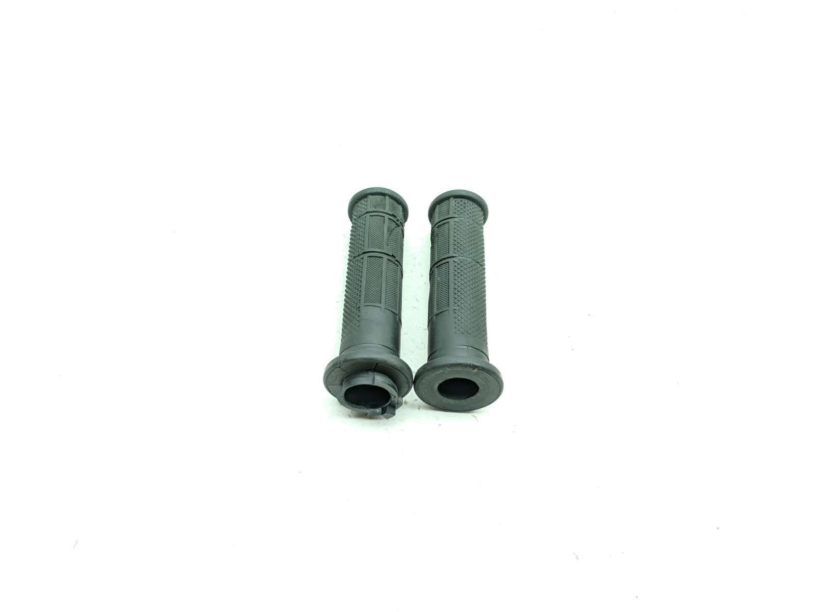 16 Ducati Hypermotard 939 Throttle Tube And Grips 387077921809