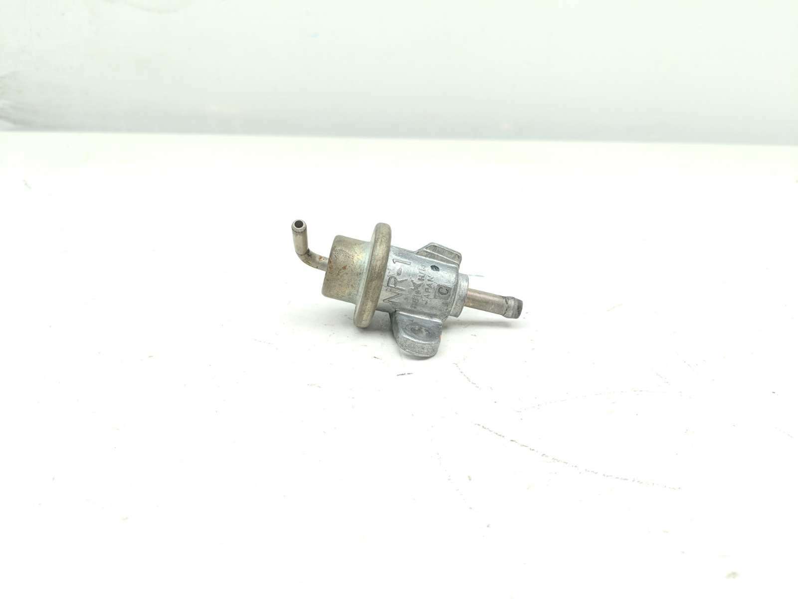 02 03 Honda CBR900RR CBR 954 Fuel Pressure Regulator 16740-PAA-A01