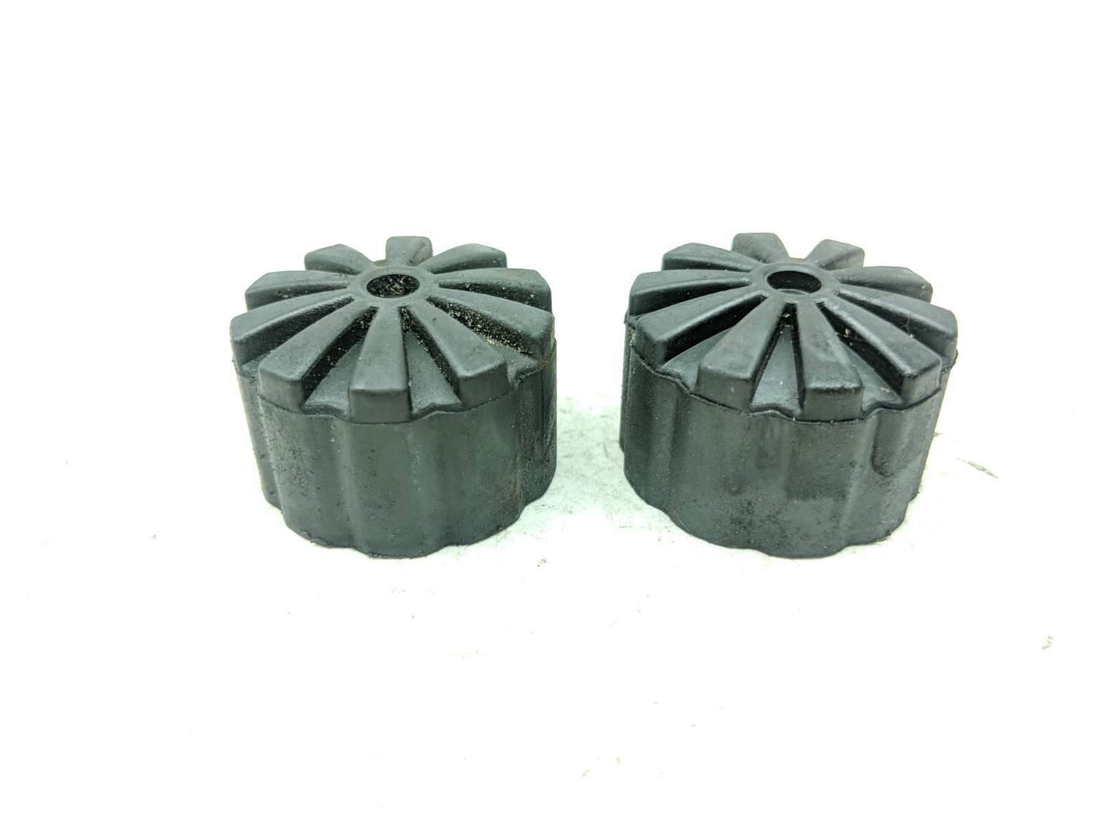 19 Royal Enfield INT 650 Rubber Tank Dampers RC10